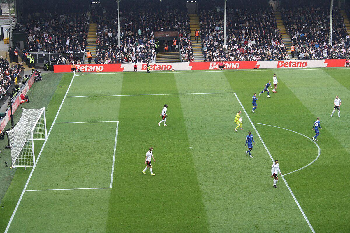 杰克逊面对质疑的心态与回应：一个年轻前锋的心理成长史